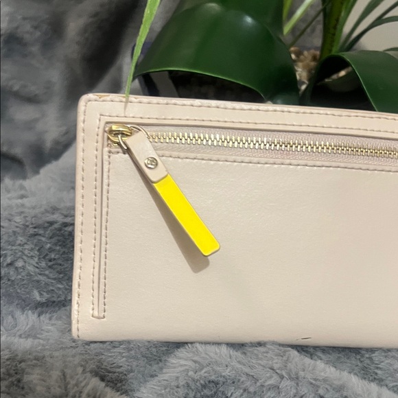 Kate Spade Cream Women's Wallet - Picture 4 of 12